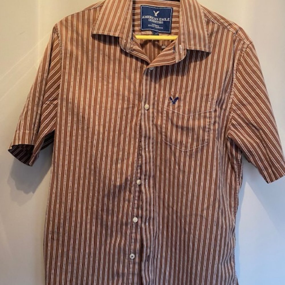 American Eagle Outfitters button up collared shirt